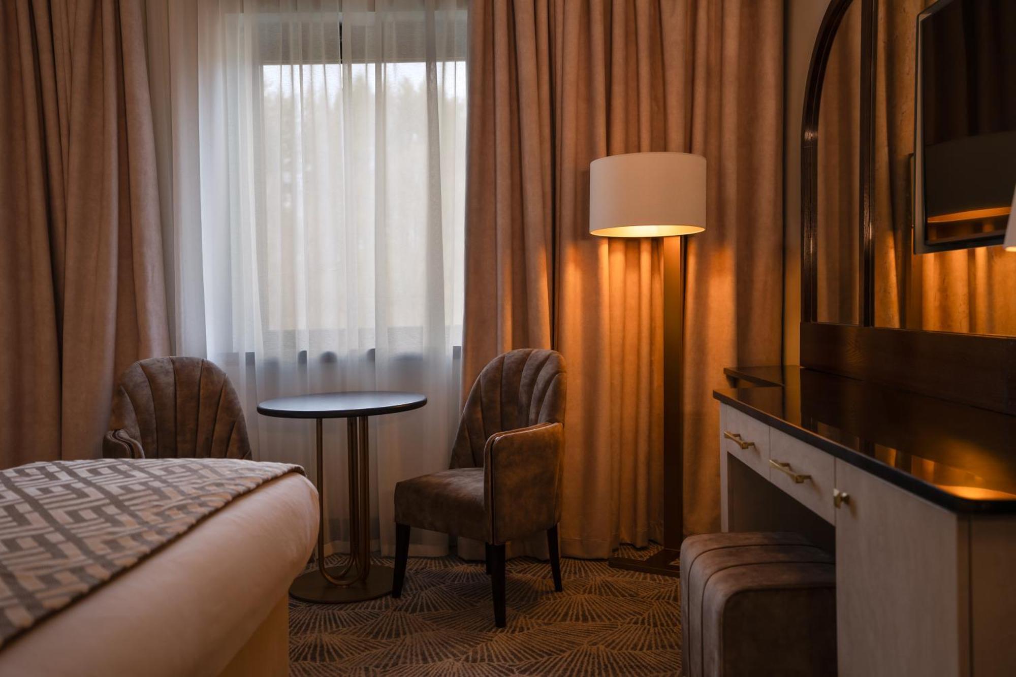 Crossbasket Castle Hotel & Restaurant High Blantyre Екстер'єр фото