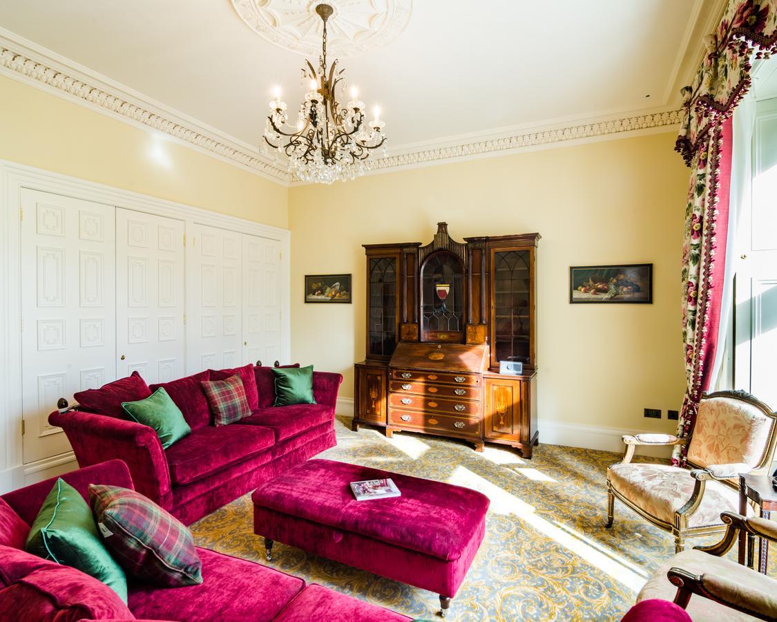 Crossbasket Castle Hotel & Restaurant High Blantyre Екстер'єр фото